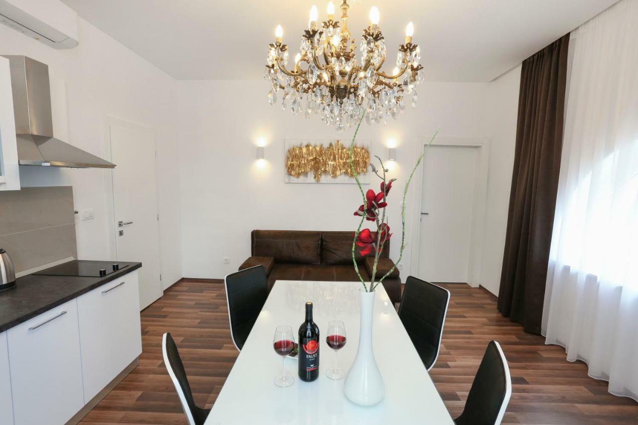 Marton & Martinis Superior Apartments - Spacious One-Room Apartments - Excellent Location Within Walking Distance Of Diocletian'S Palace And Bacvice Beach - The Best Restaurants Within Walking Distance - Buralux Properties Сплит Экстерьер фото