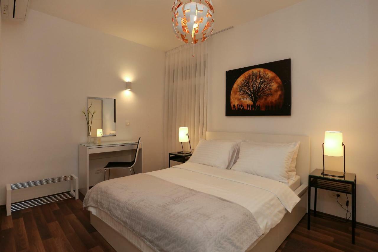 Marton & Martinis Superior Apartments - Spacious One-Room Apartments - Excellent Location Within Walking Distance Of Diocletian'S Palace And Bacvice Beach - The Best Restaurants Within Walking Distance - Buralux Properties Сплит Экстерьер фото